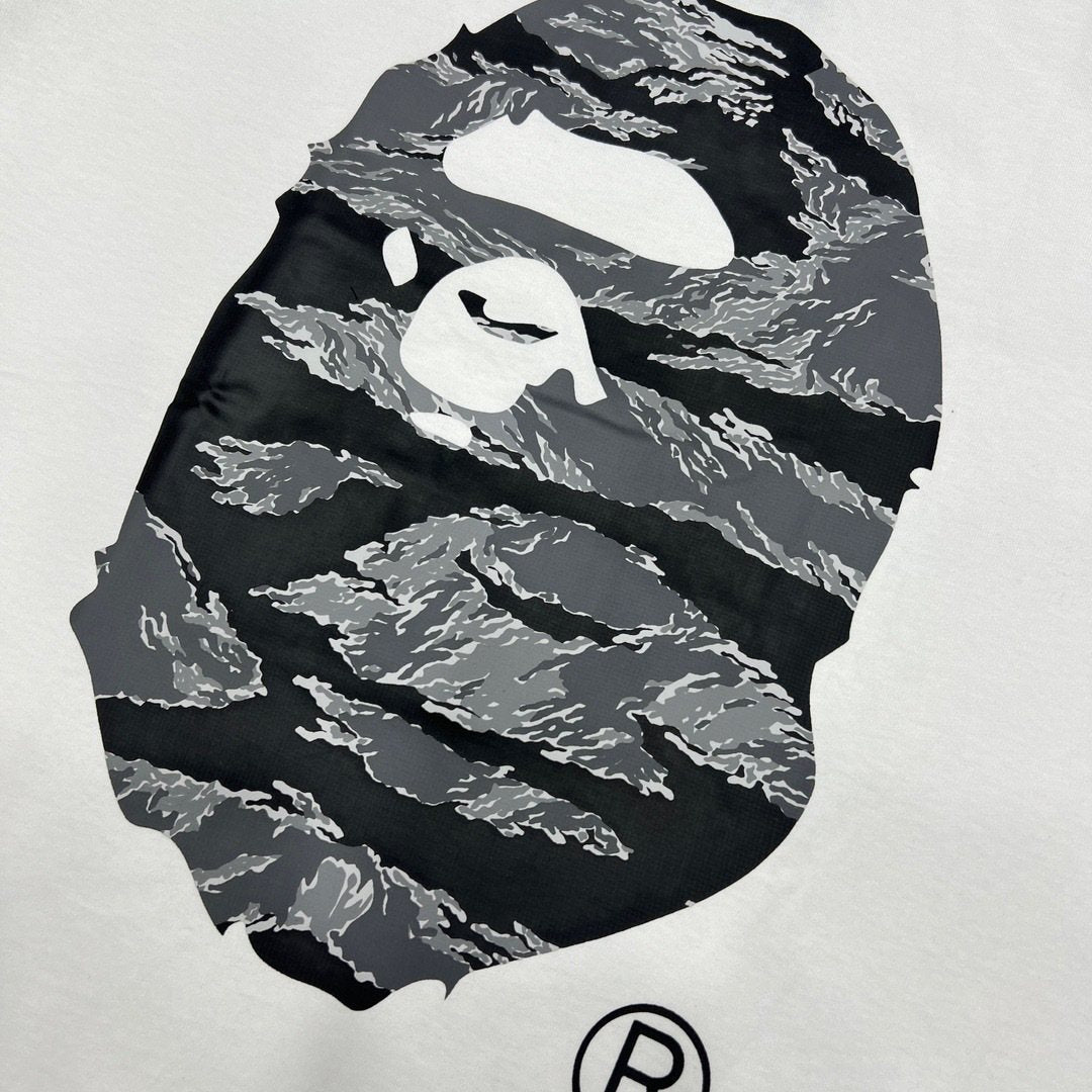 BAPE Front-and-Back Graphic Short-Sleeve T-Shirt ¡ª detail