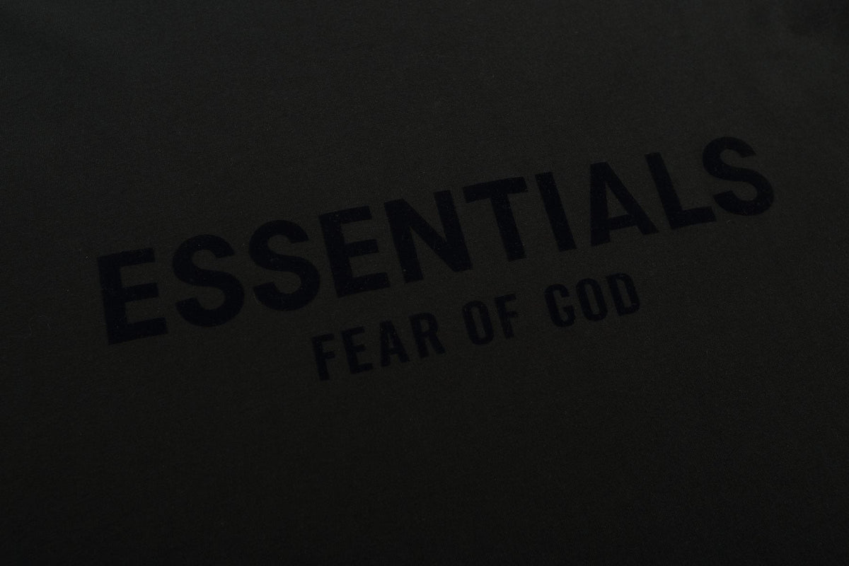 ESSENTIALS Flocked Logo Graphic T-Shirt ¡ª detail