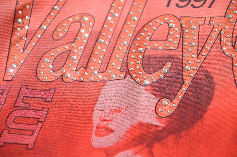 VALE USA Dreams 1997 Rhinestone Graphic T-Shirt ¡ª detail