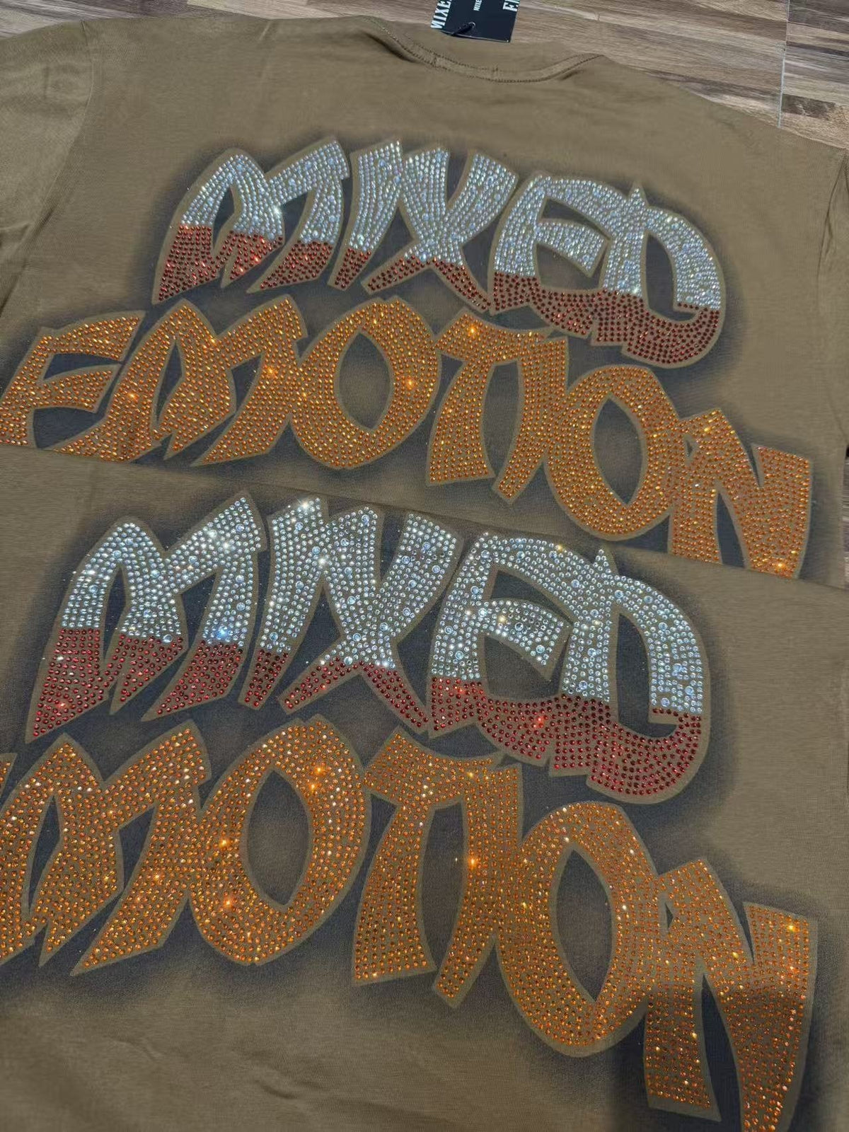 MIXED EMOTION Olive Brown Graphic T-Shirt ¡ª context