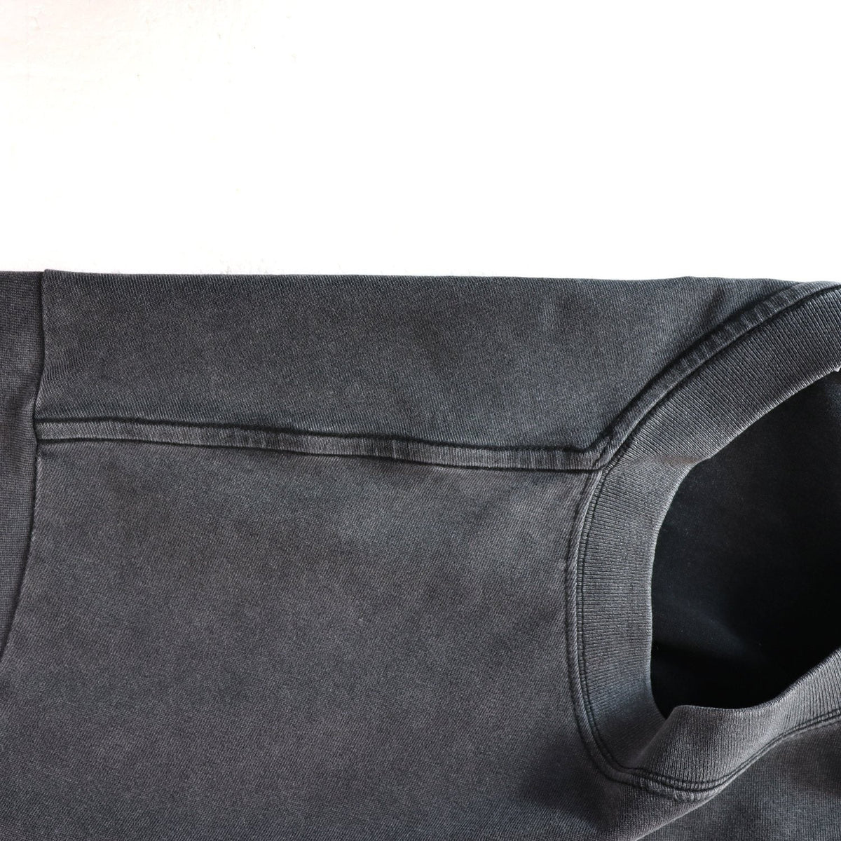 RRR123 Moth Graphic Short-Sleeve T-Shirt ¡ª detail
