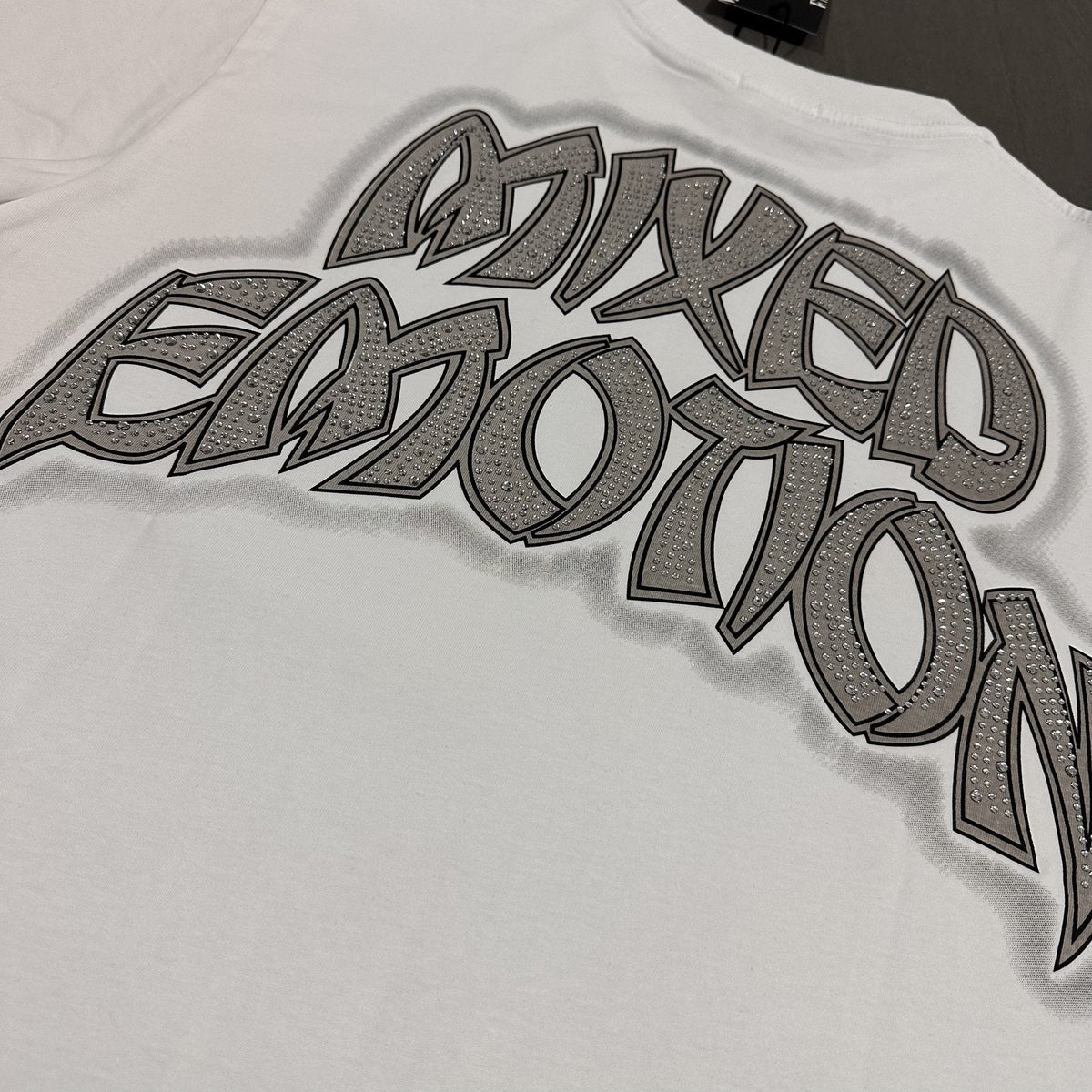 MIXED EMOTION Skull Graveyard Graphic T-Shirt ¡ª detail