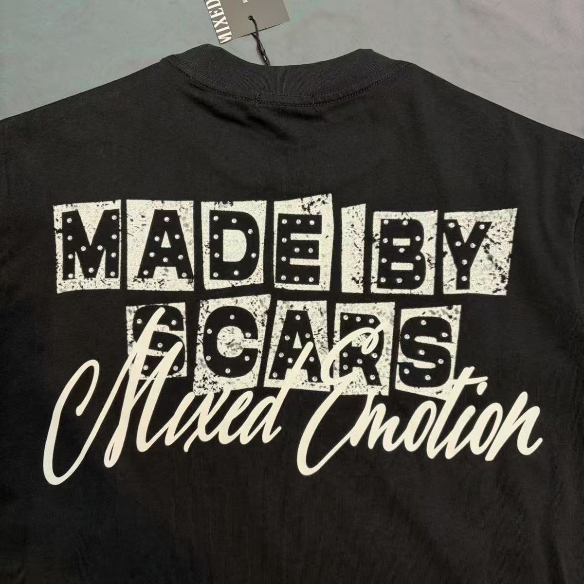 MIXED EMOTION Portrait Graphic Short-Sleeve T-Shirt ¡ª detail