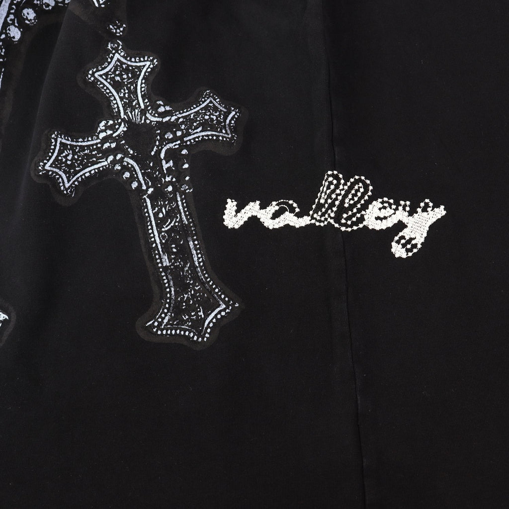 VALE USA Studded Cross Graphic T-Shirt ¡ª detail