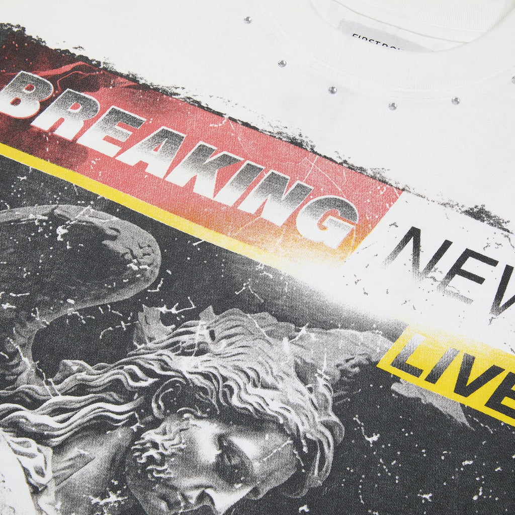 FIRST ROW Breaking News Salvation in the Skies Graphic T-Shirt ¡ª detail