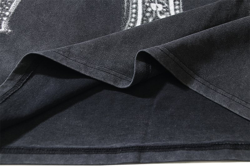 VALE USA Cross Graphic Short-Sleeve T-Shirt ¡ª detail