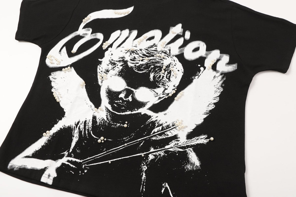 MIXED EMOTION Pearl Script Graphic T-Shirt ¡ª detail