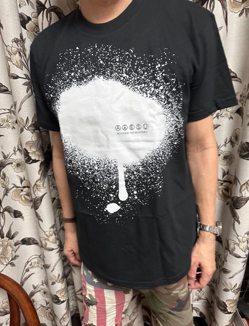 Supreme Paint-Drip Graphic T-Shirt ¡ª model