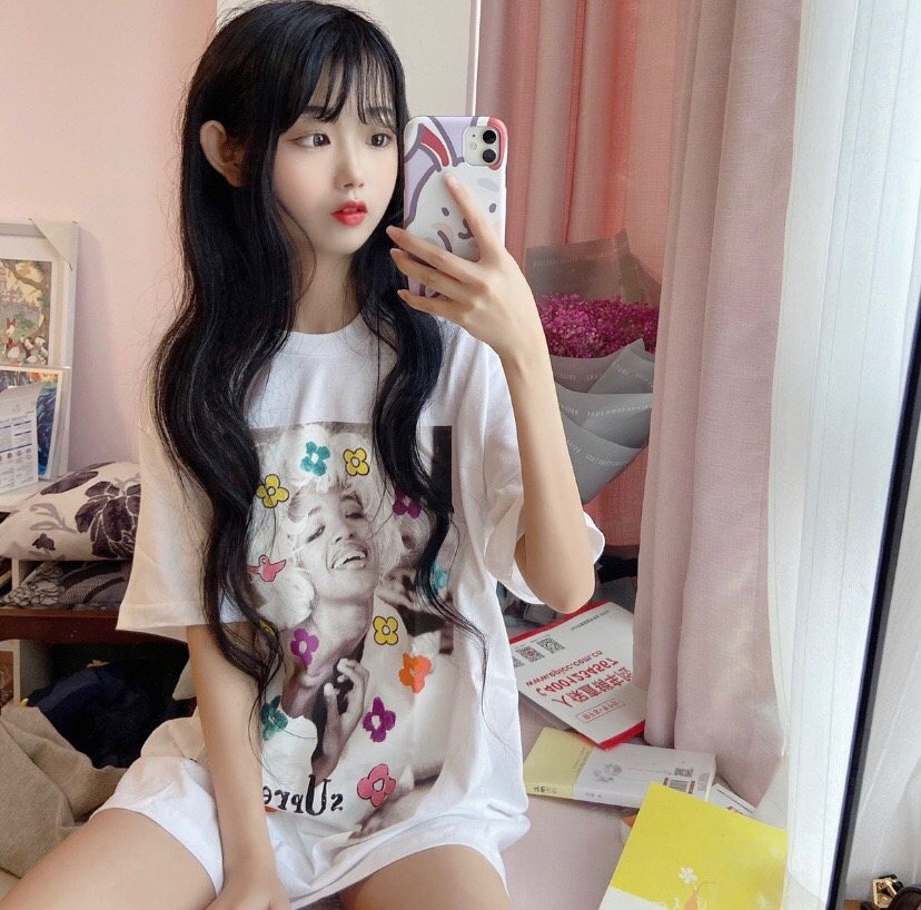 Supreme Naomi Portrait Floral Graphic T-Shirt ¡ª context