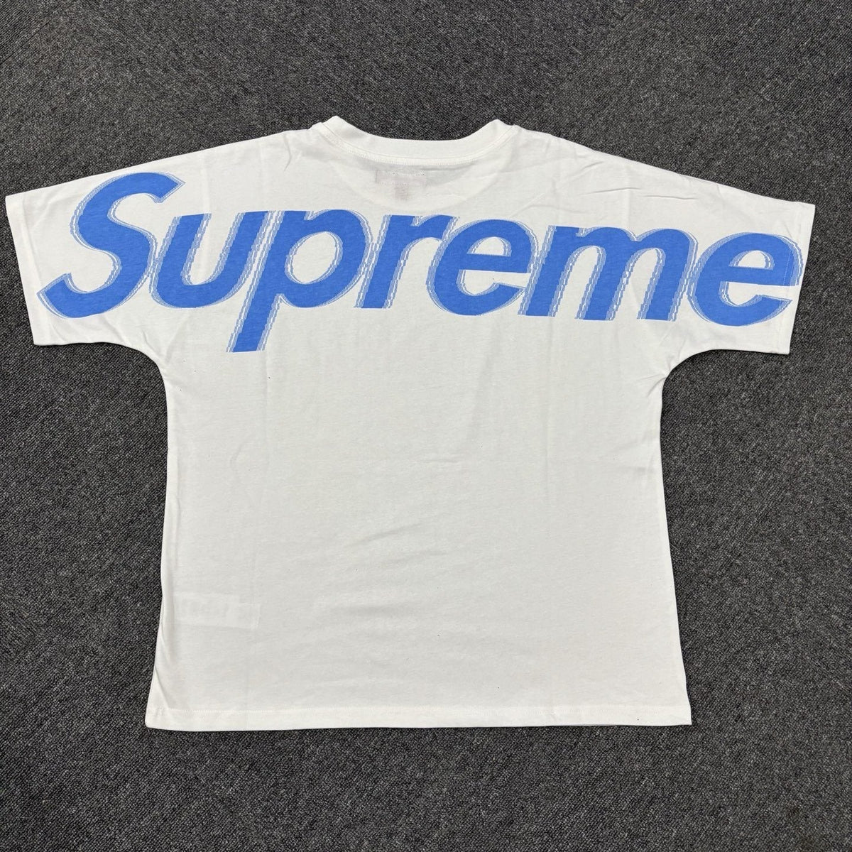 Supreme Oversized Wordmark Short-Sleeve T-Shirt ¡ª front
