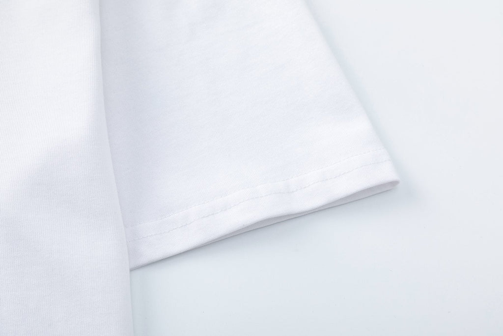 Supreme World Famous Short-Sleeve Graphic T-Shirt ¡ª fabric_closeup