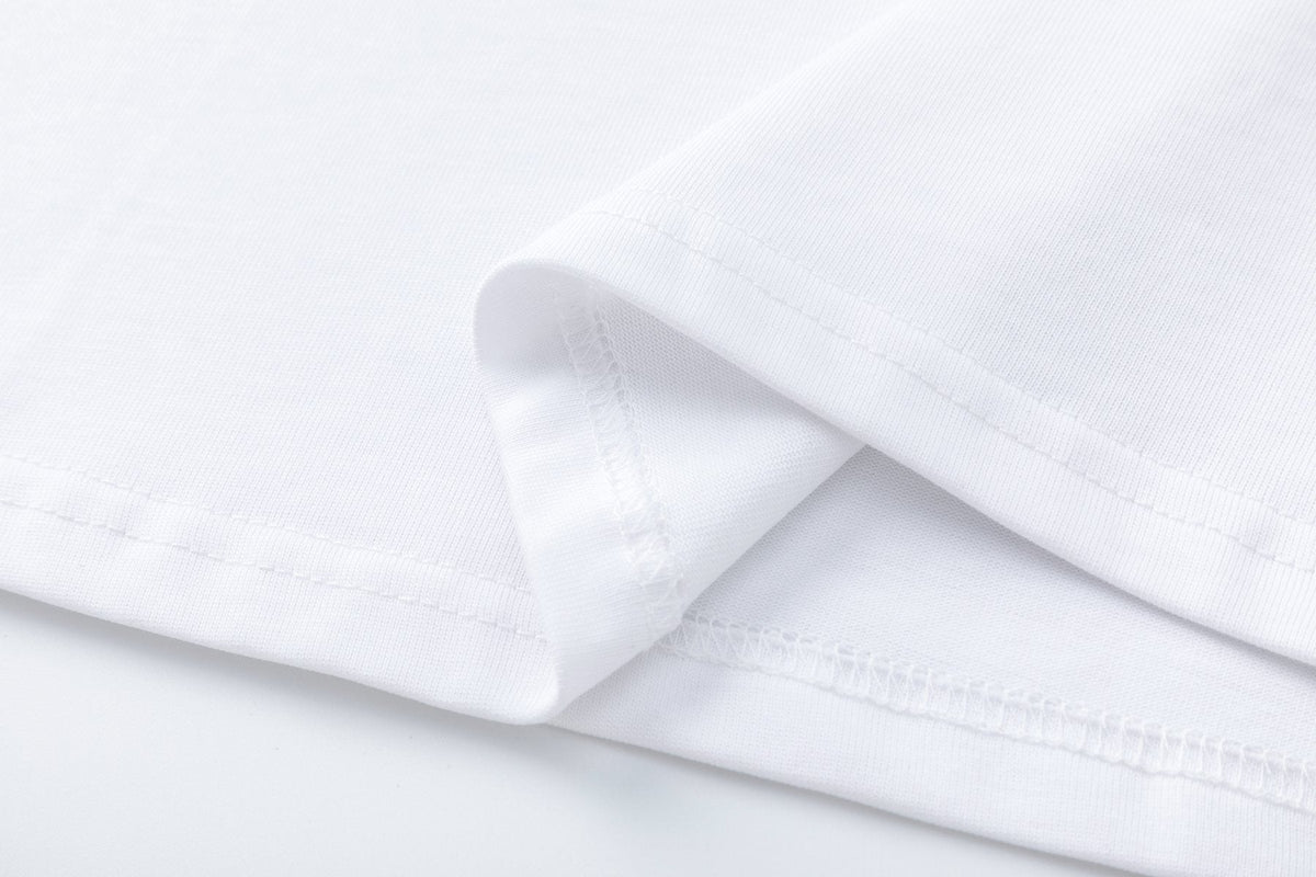 Supreme World Famous Short-Sleeve Graphic T-Shirt ¡ª fabric_closeup