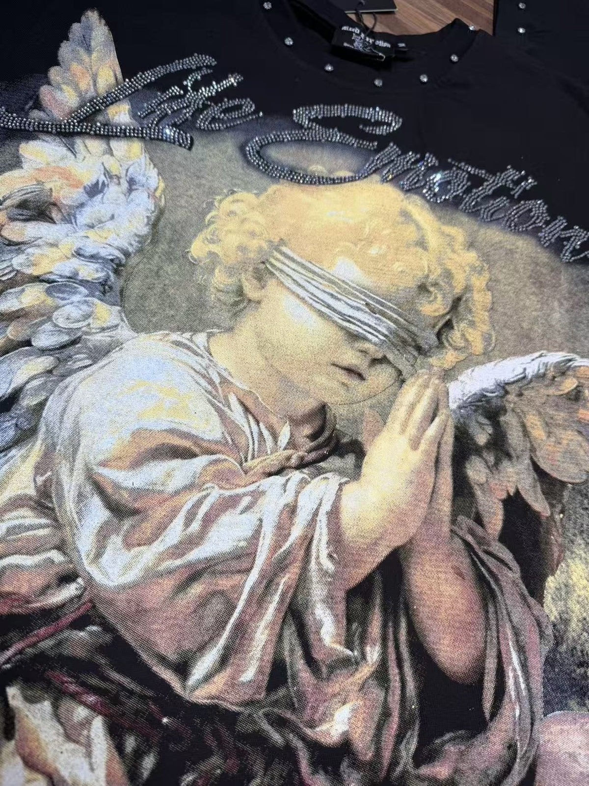 MIXED EMOTION Angel Graphic Studded-Trim T-Shirt ¡ª detail