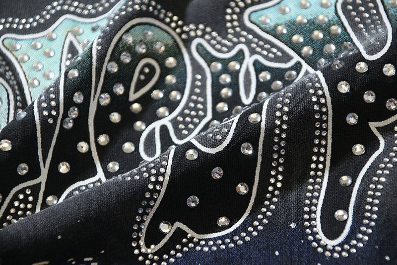 VALE USA Washed Black Rhinestone Graphic T-Shirt ¡ª detail