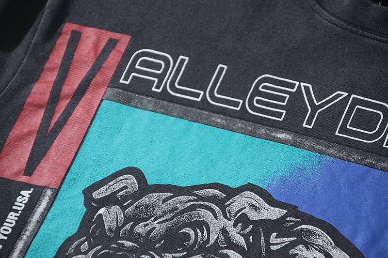 VALE USA Bulldog Graphic Washed Black T-Shirt ¡ª detail
