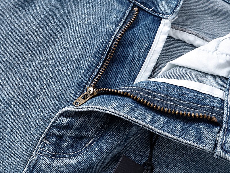 R+A Light Blue Distressed Straight-Leg Jeans ¡ª detail