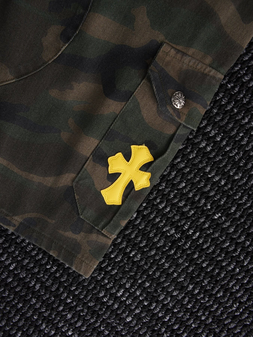 Chrome Hearts Camouflage Cross Patch Cargo Shorts ¡ª detail