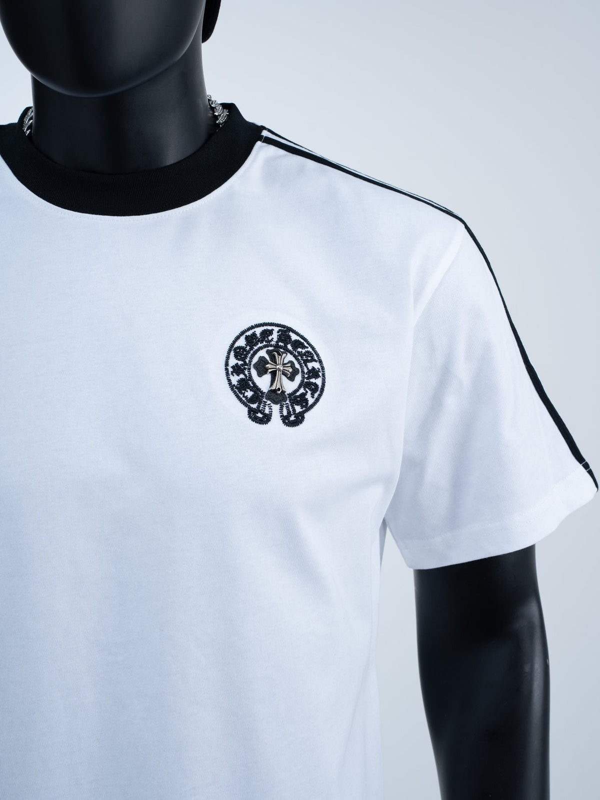 Chrome Hearts Horseshoe Cross Graphic T-Shirt ¡ª front