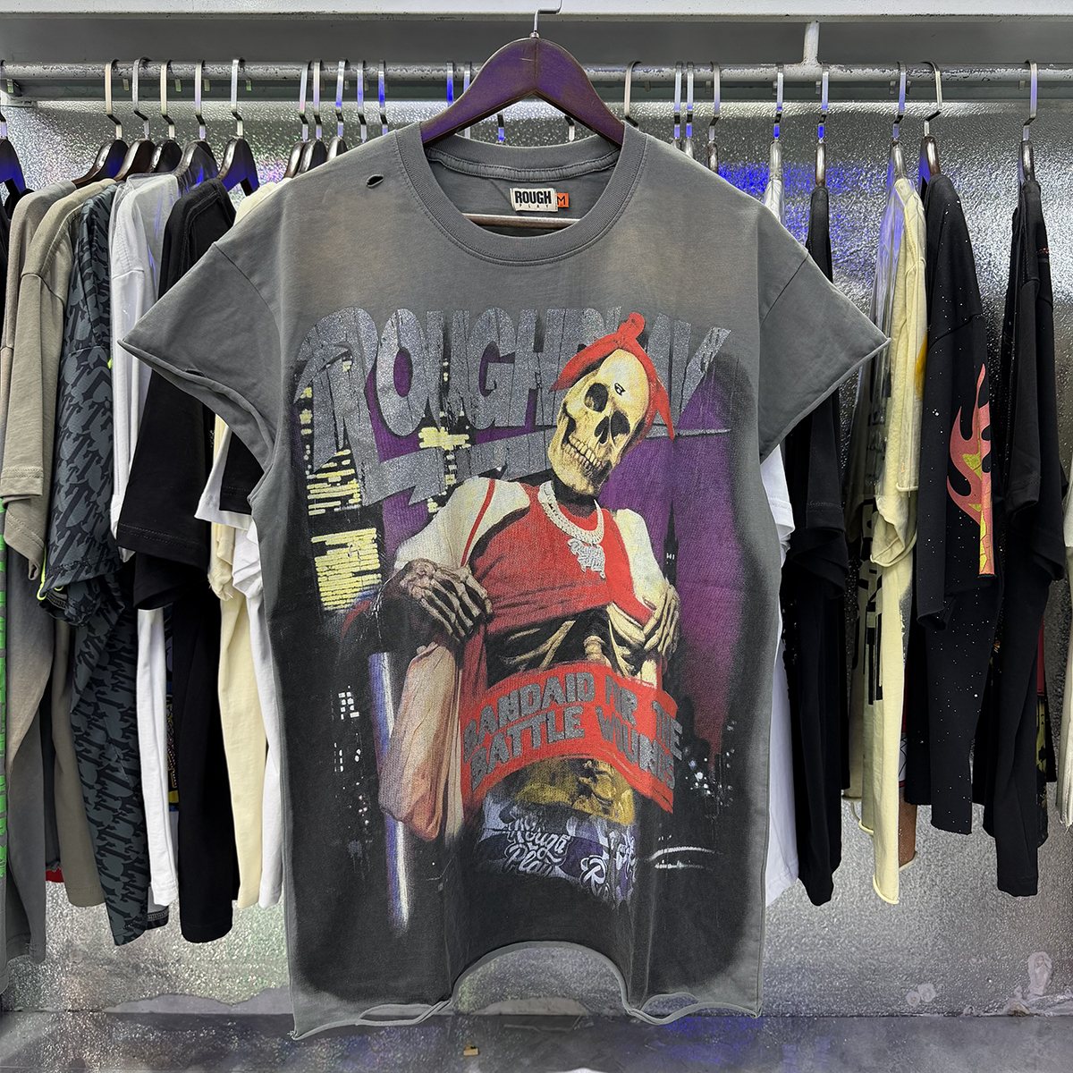 Rough Play Skull Globe Sleeveless T-Shirt ¡ª context