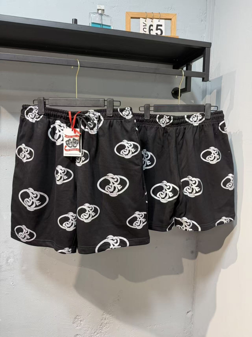 ASAALL Graphic Print Shorts - Black ¡ª context