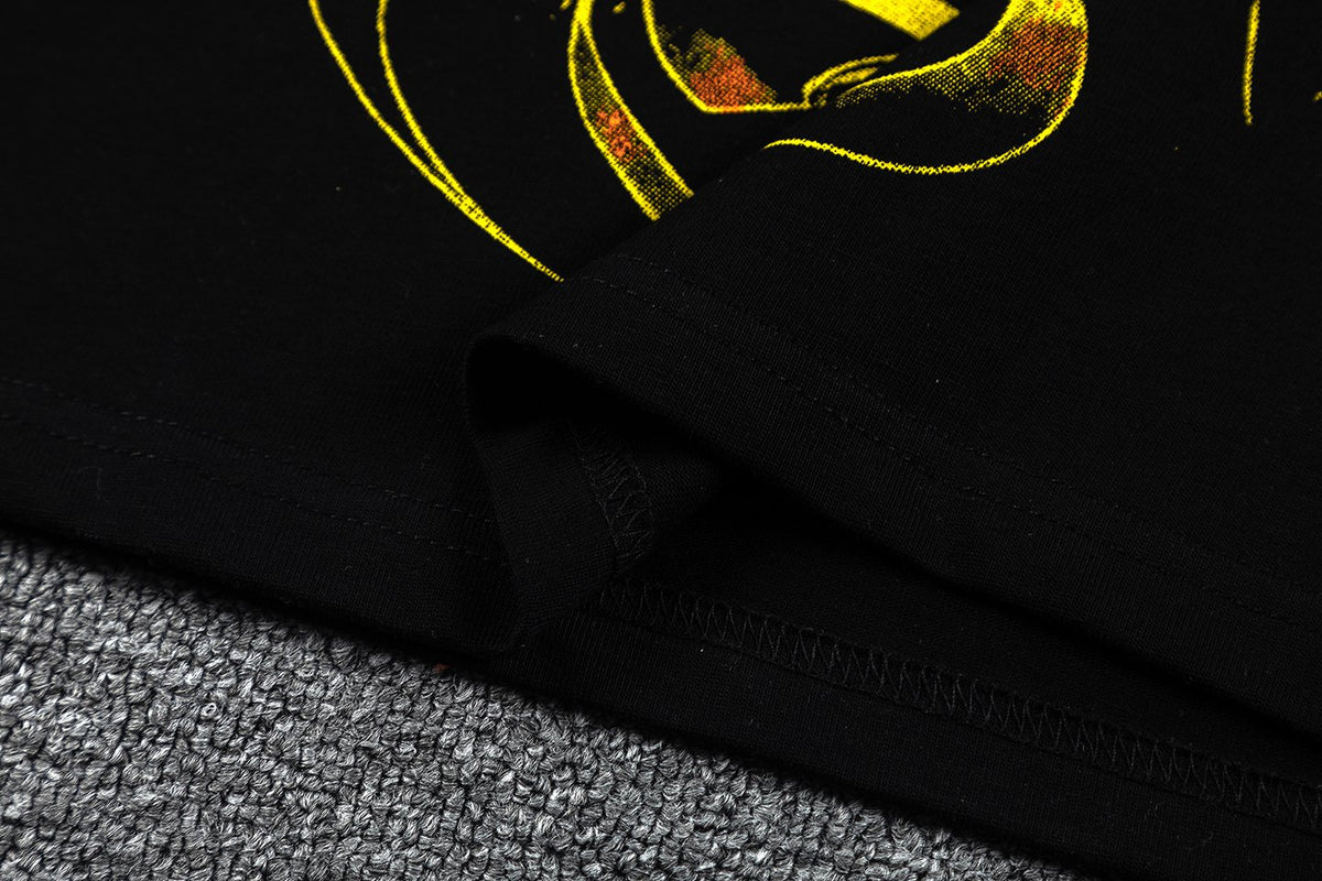 GUAPI Lost in Space Astronaut Graphic T-Shirt ¡ª detail