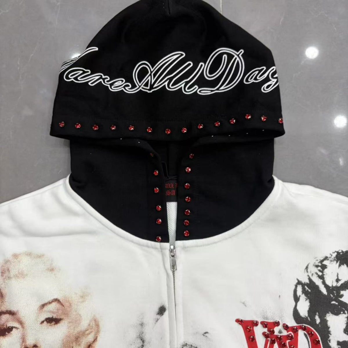 VARE ALL DAY Colorblock Rhinestone Zip Hoodie ¡ª detail