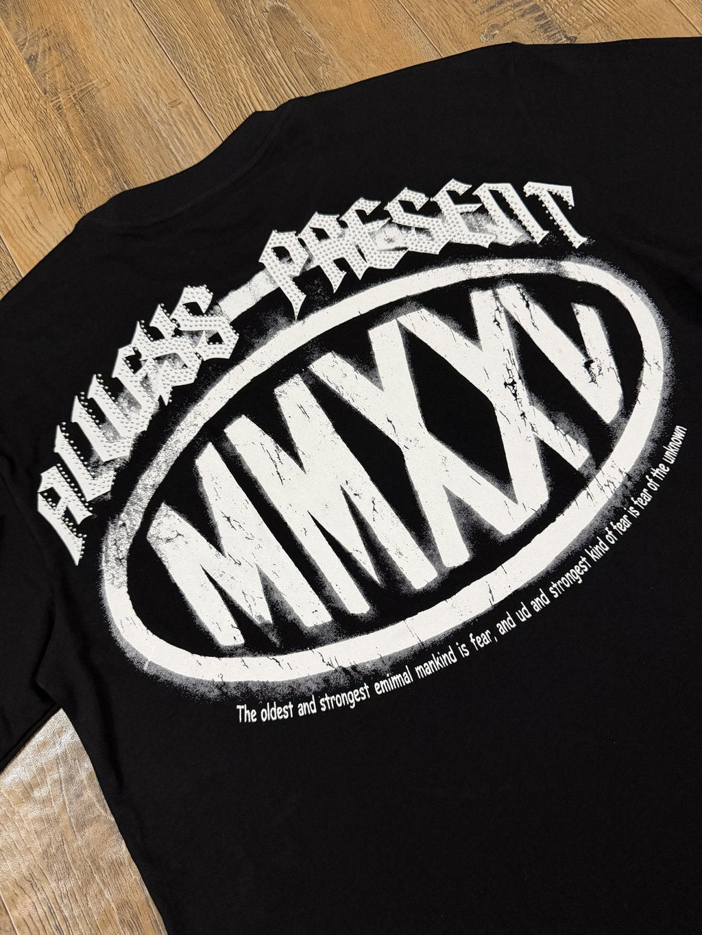 ALWAYS-PRESENT Champion Rhinestone Graphic Short-Sleeve T-Shirt ¡ª detail