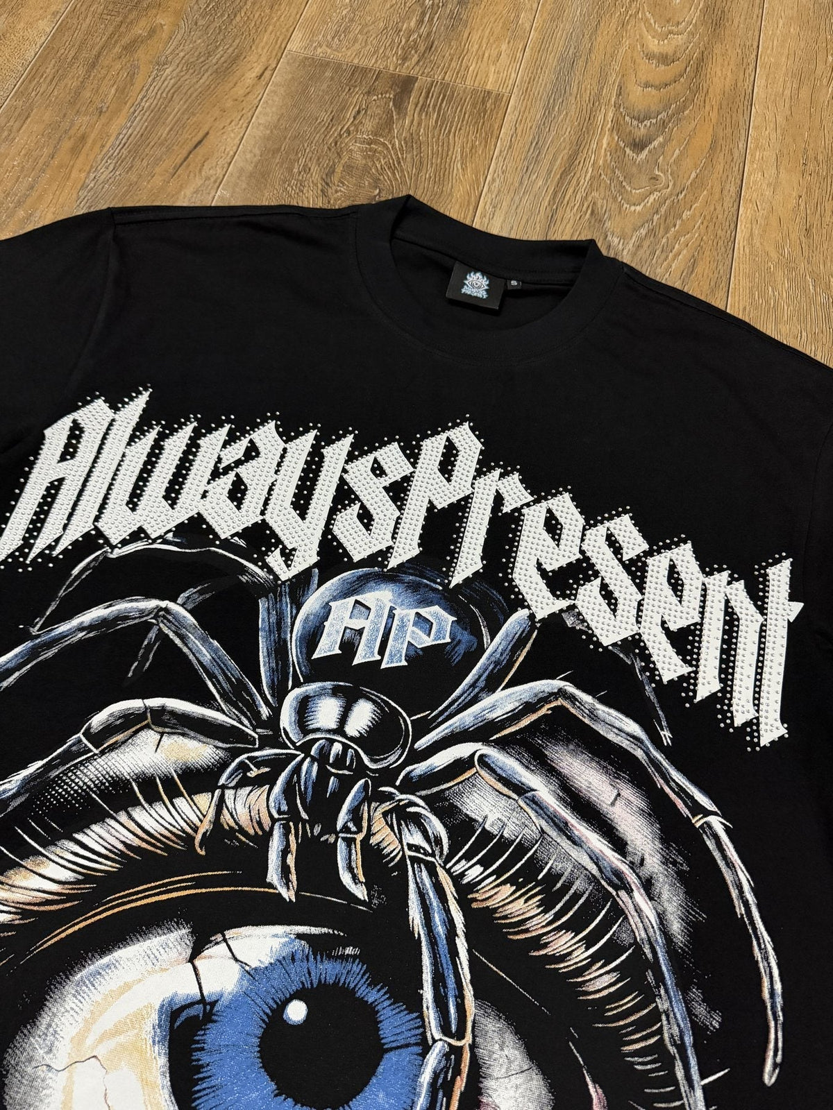 ALWAYS-PRESENT Champion Rhinestone Graphic Short-Sleeve T-Shirt ¡ª detail