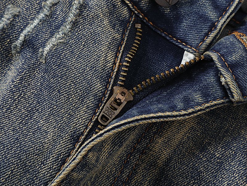 VALABASAS Washed Distressed Blue Jeans with Rear Patch ¡ª detail