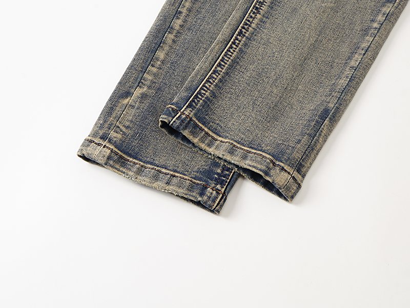 VALABASAS Washed Distressed Blue Jeans with Rear Patch ¡ª detail