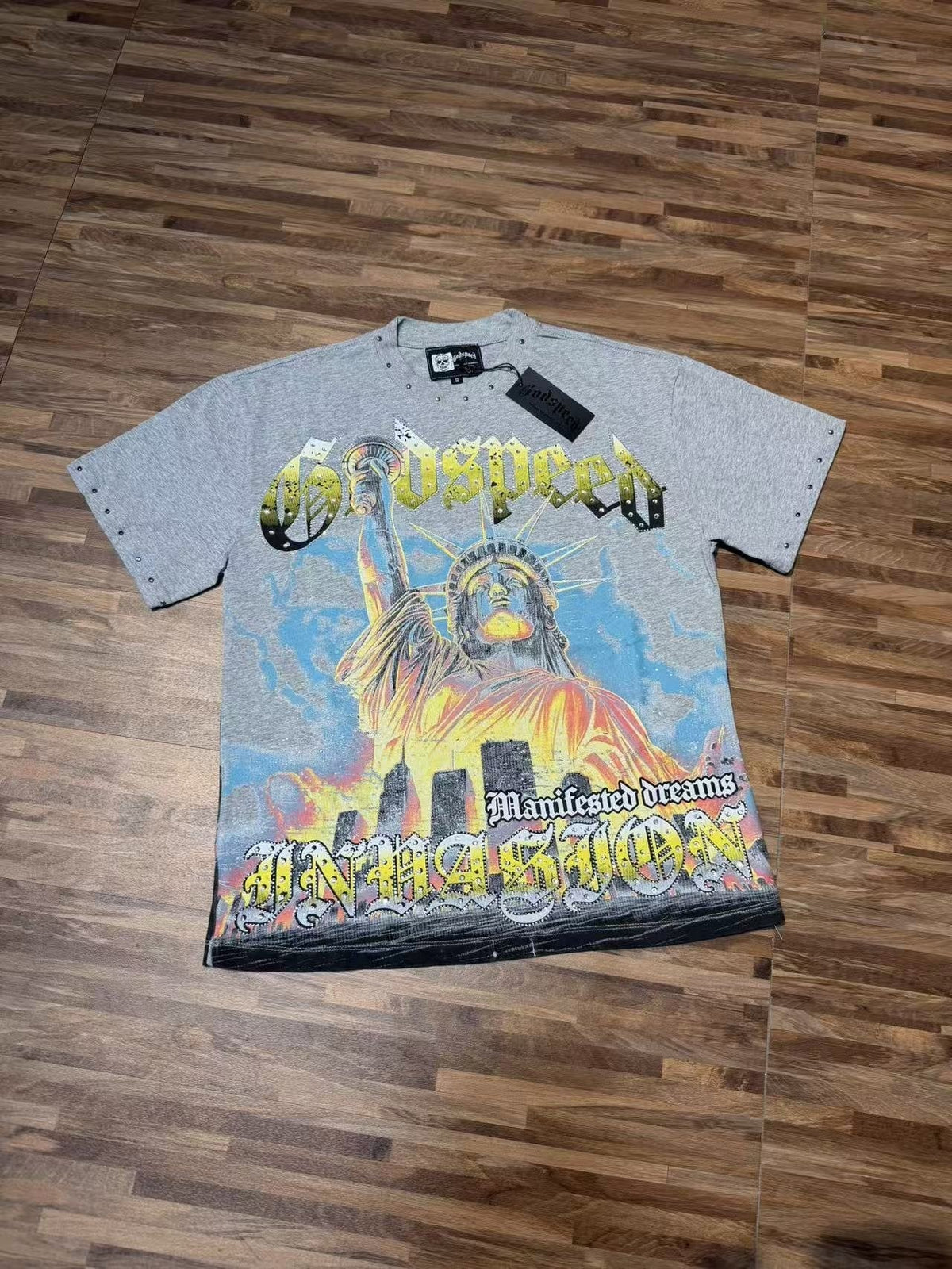 Godspeed Statue of Liberty Worldwide Graphic T-Shirt ¡ª front