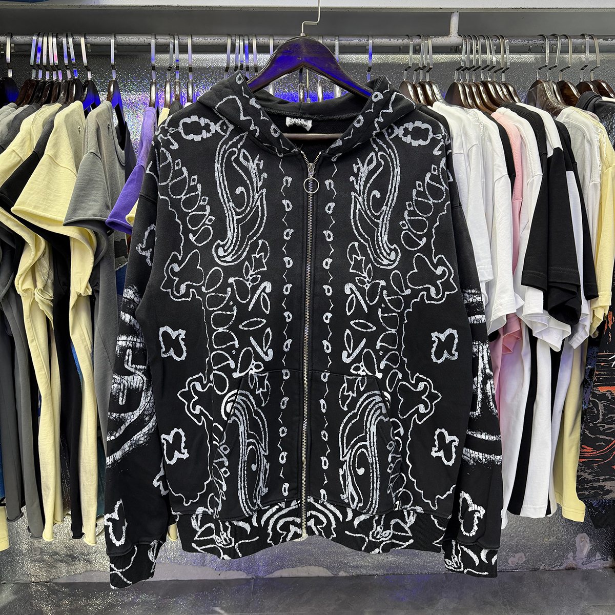 VALE USA Paisley Print Zip Hoodie ¡ª context