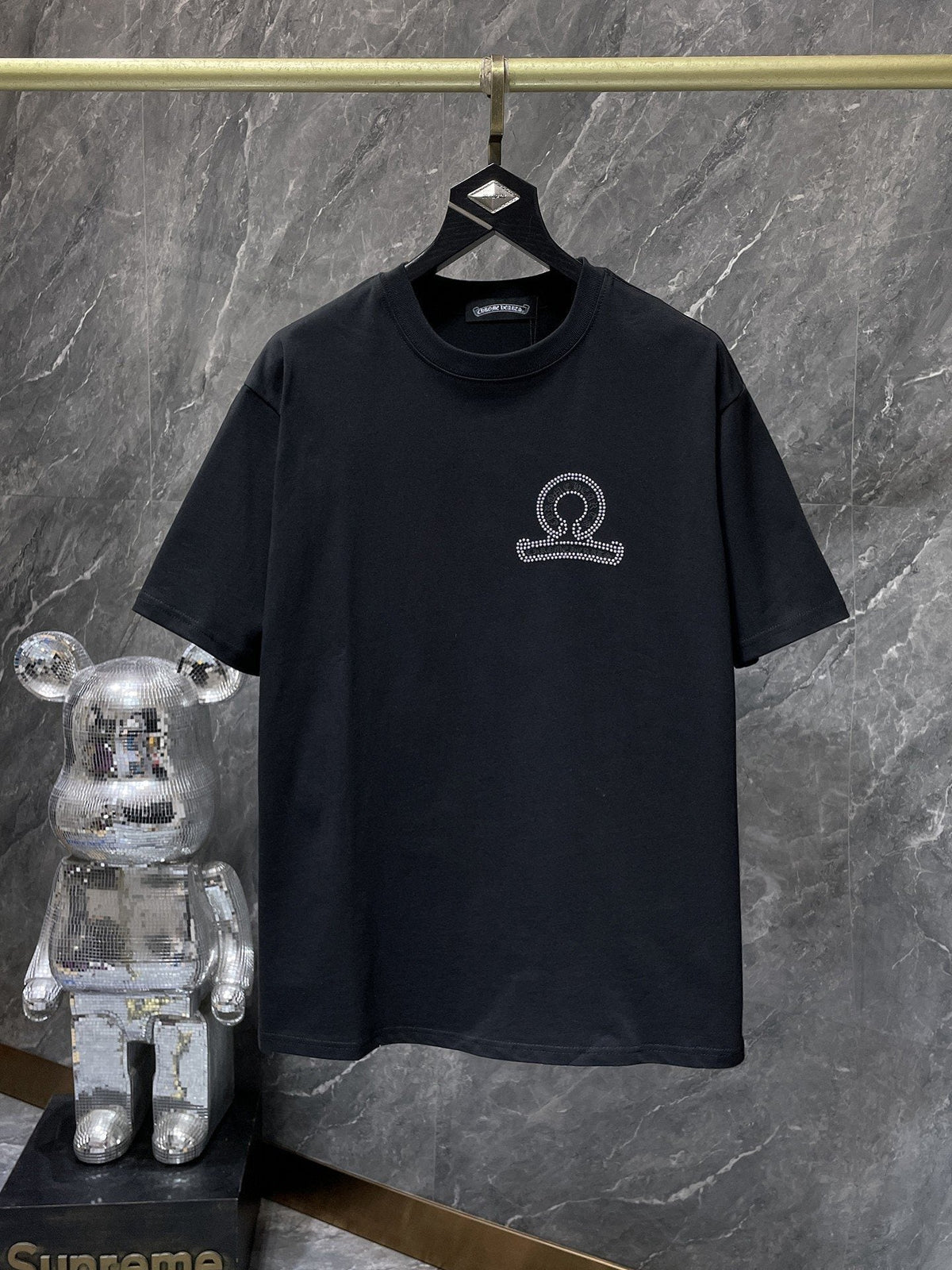 Chrome Hearts Rhinestone Cross Horseshoe Graphic T-Shirt ¡ª hero