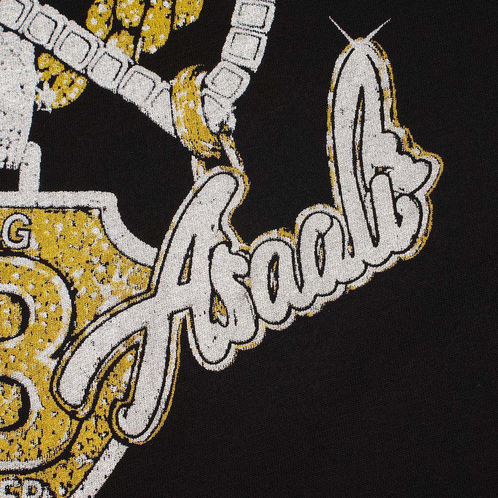 ASAALL Chain and Shield Graphic Short-Sleeve T-Shirt ¡ª detail