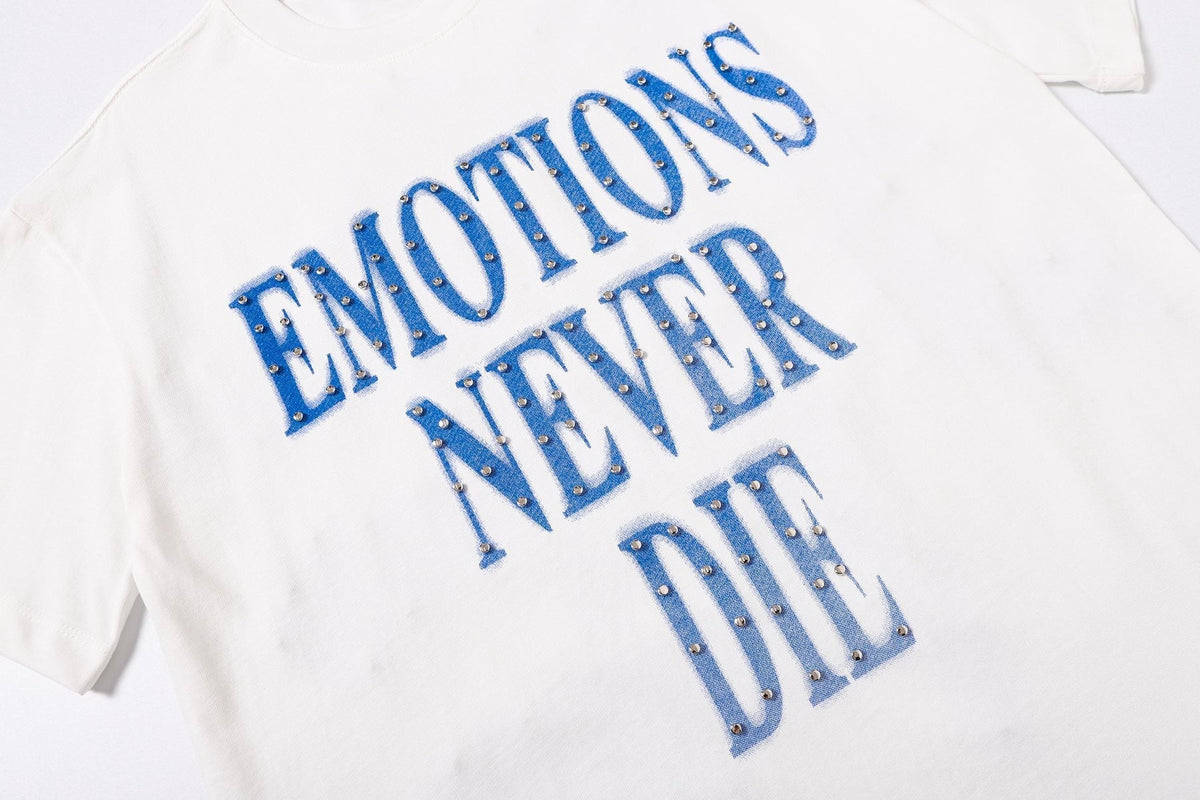 MIXED EMOTION Never Die Monogram Graphic T-Shirt ¡ª detail