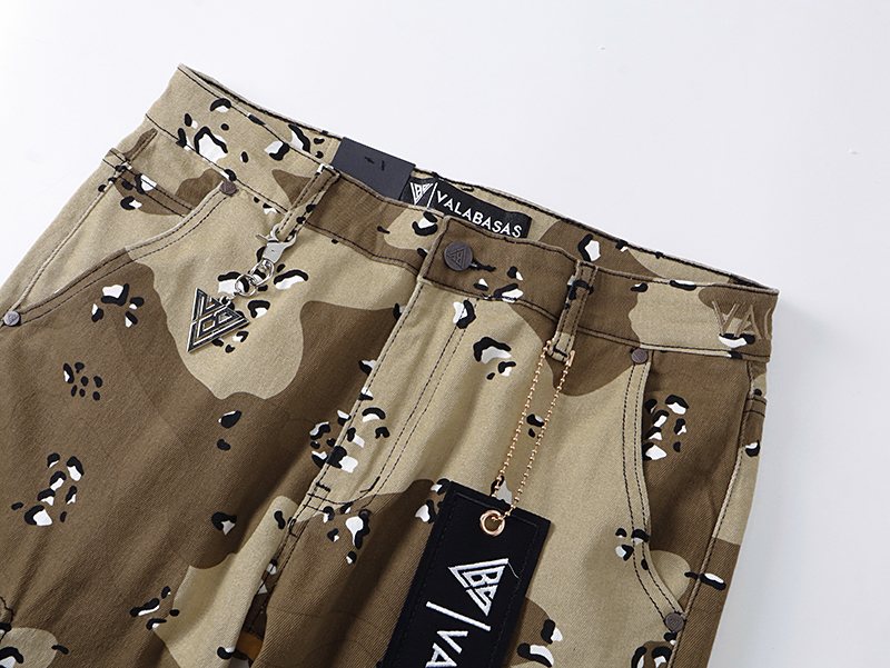 VALABASAS Camo Flared Cargo Pants ¡ª detail