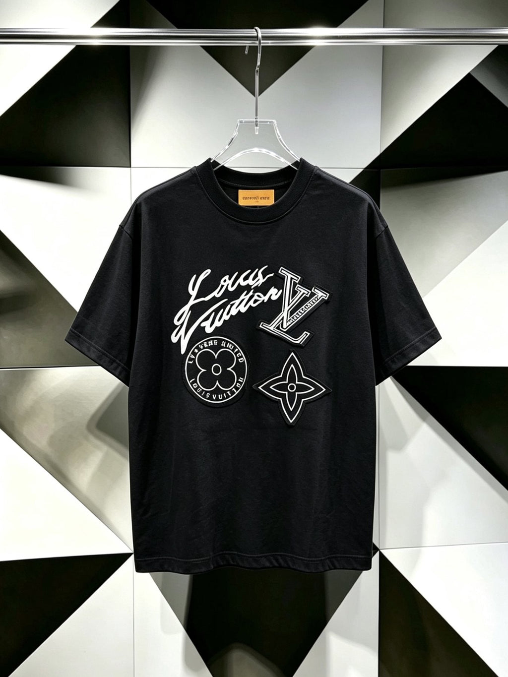Louis Vuitton*LV Clover Patch Back Graphic T-Shirt ¡ª hero